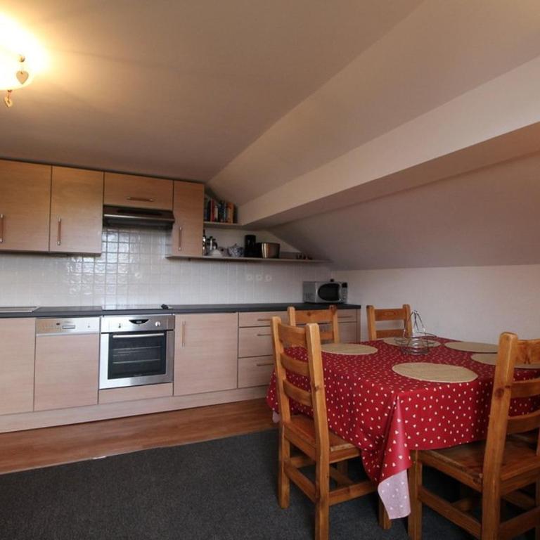 3 Pièces 6 Pers, Proche Pistes & Centre, Balcon Sud, Parking, Non-Fumeur - FR-1-572-158 - Appartement - 2
