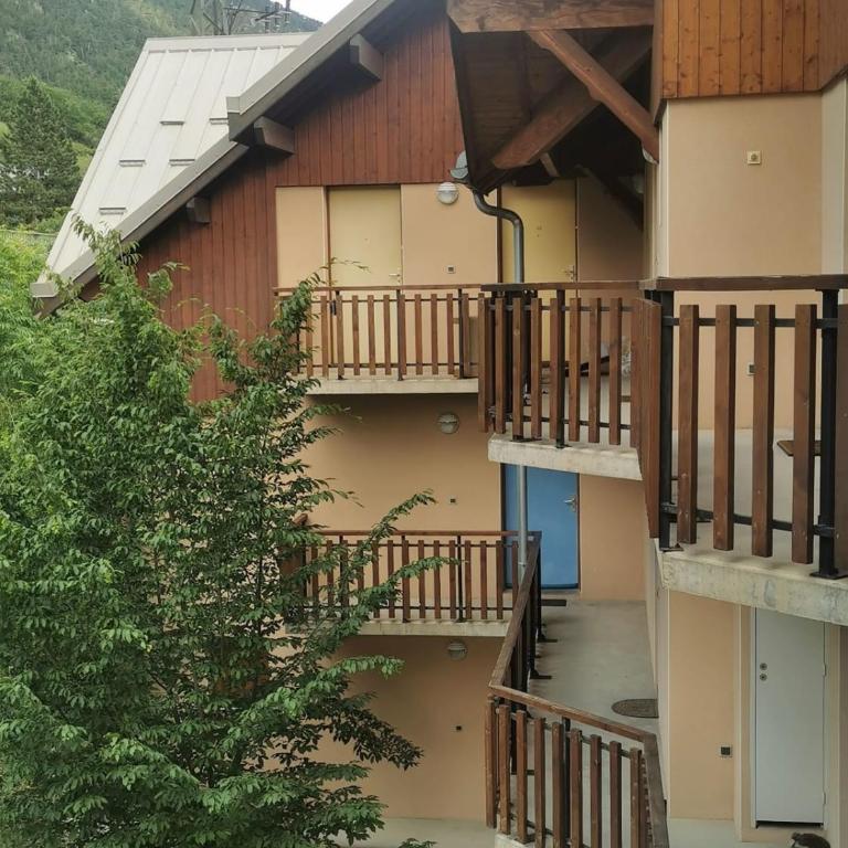 Beau duplex avec 2 balcons et vue - Appartement - 18