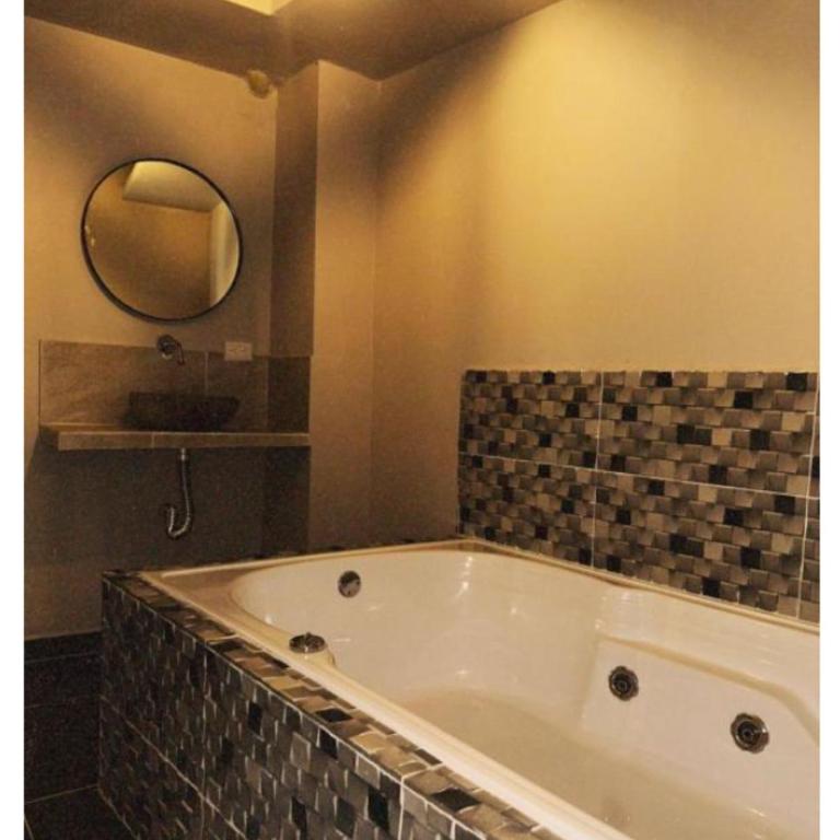 History Center Hotel - Habitación Doble con bañera de hidromasaje - 8