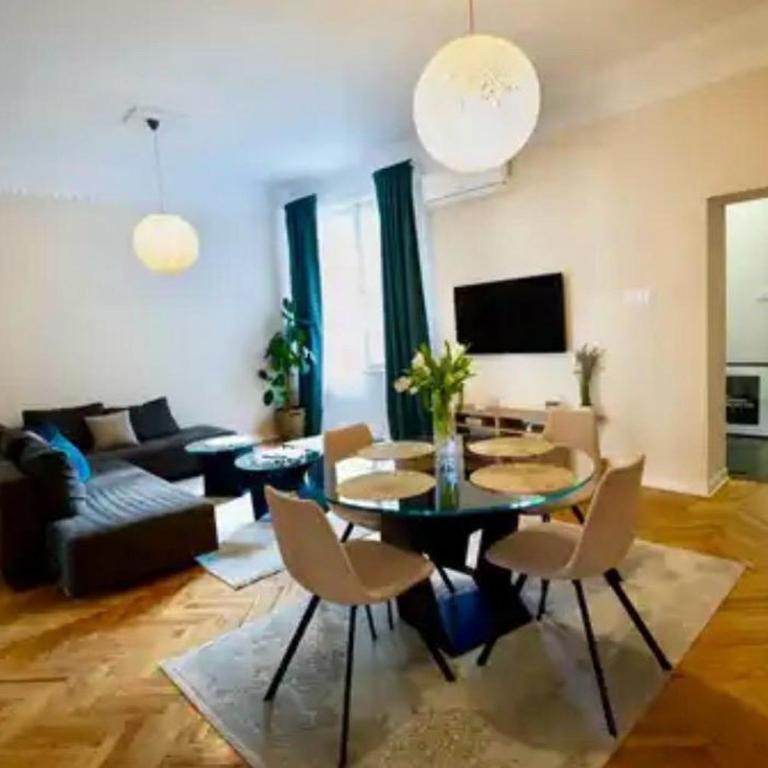 Central Harmony Apartments - Two-Bedroom Apartment - 10