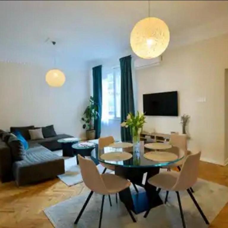 Central Harmony Apartments - Two-Bedroom Apartment - 9