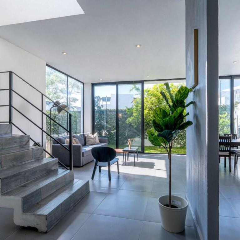 Bosques Vallarta Family - Family Room - 10