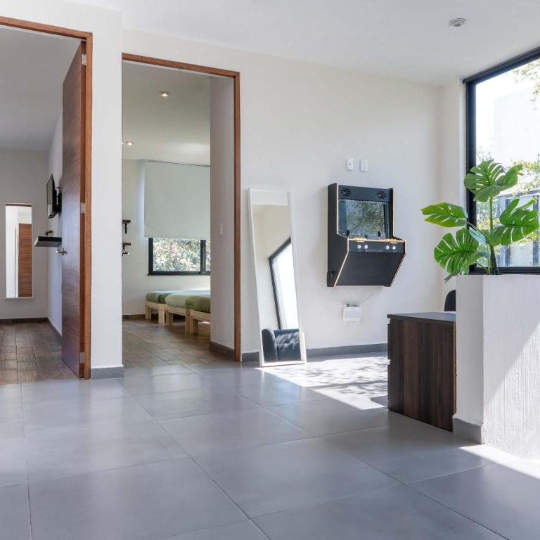 Bosques Vallarta Family - Family Room - 28