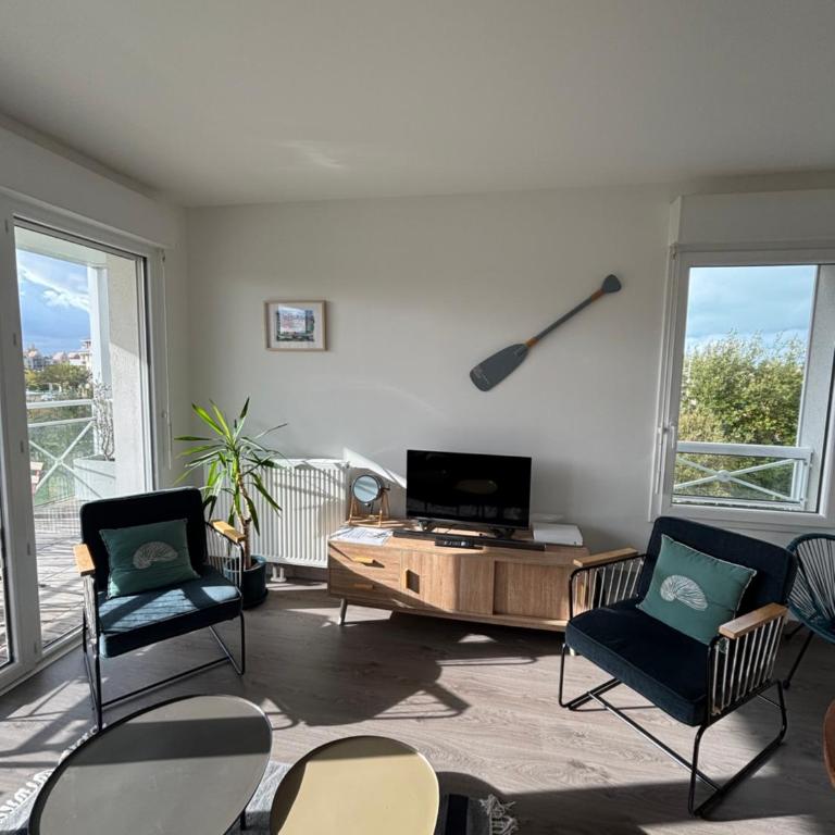 Les Cavaliers - One-Bedroom Apartment - 6