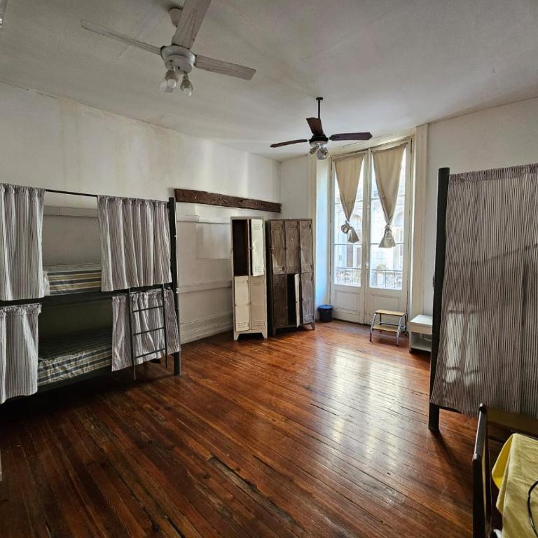 BA Stop Hotel House - Cama en habitación compartida mixta de 6 camas - 1