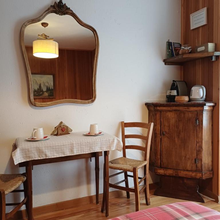 B&B Marcellina - Double Room with Balcony and Mountain View - 12