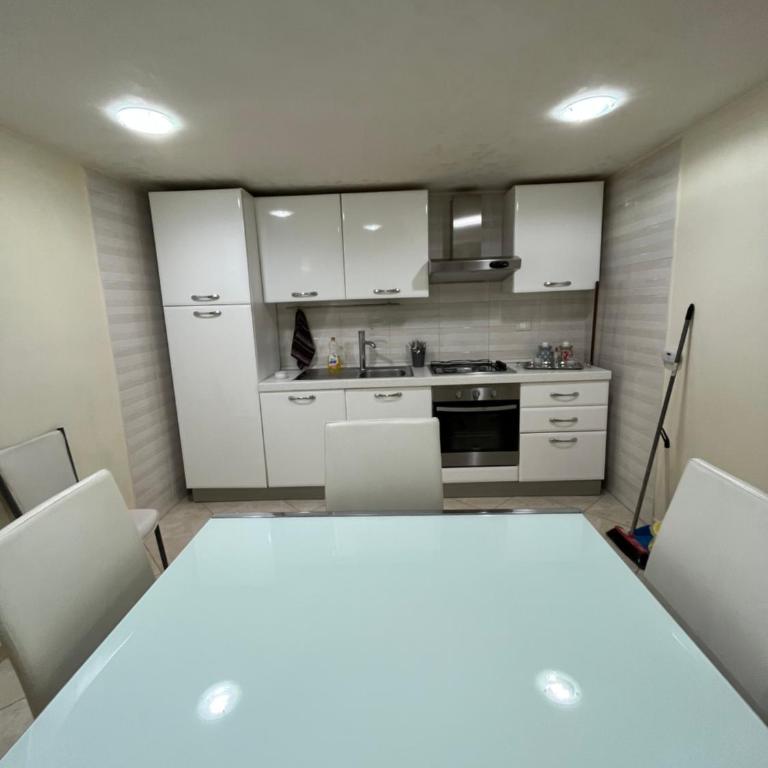 Nanet House - Appartamento con 1 Camera da Letto - 6