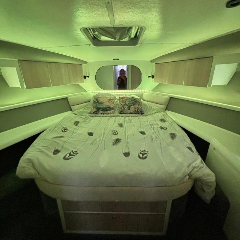 Boat with Jacuzzi - Bateau avec Jacuzzi - Mobilheim - 21