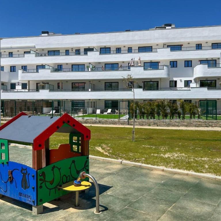 Apartamento con Terraza y Vista al Jardín - Apartamento de 2 dormitorios - 83