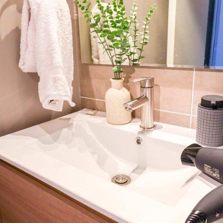 HOM l 2D2B, Wifi, AA, A pasos de universidades, centros de salud y los principales atractivos del centro de Santiago - Apartment - 12