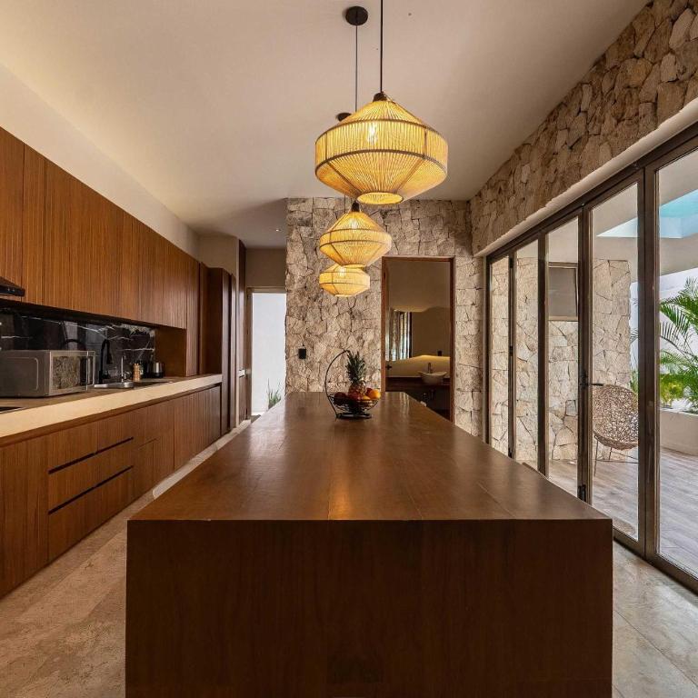 Rare 8BR Dual Villa Getaway with 4 private Pools - Villa - 4