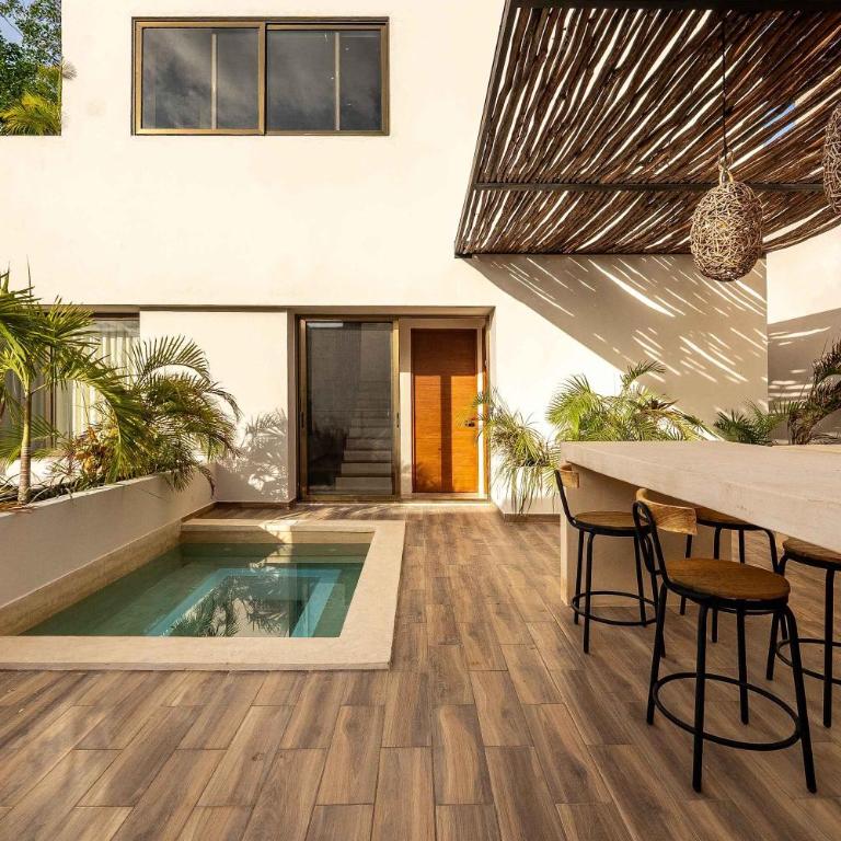 Rare 8BR Dual Villa Getaway with 4 private Pools - Villa - 8