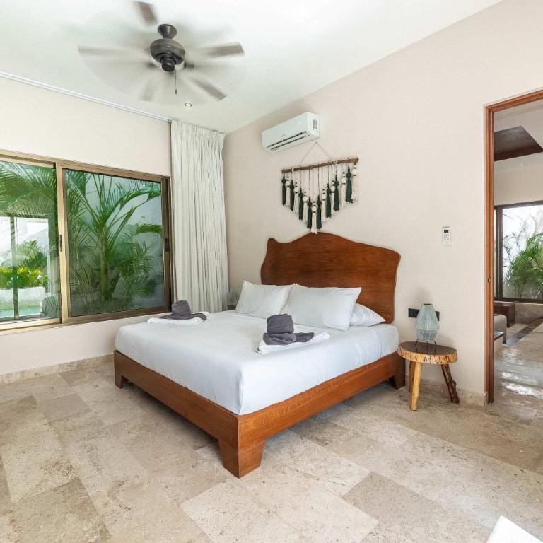 Rare 8BR Dual Villa Getaway with 4 private Pools - Villa - 24
