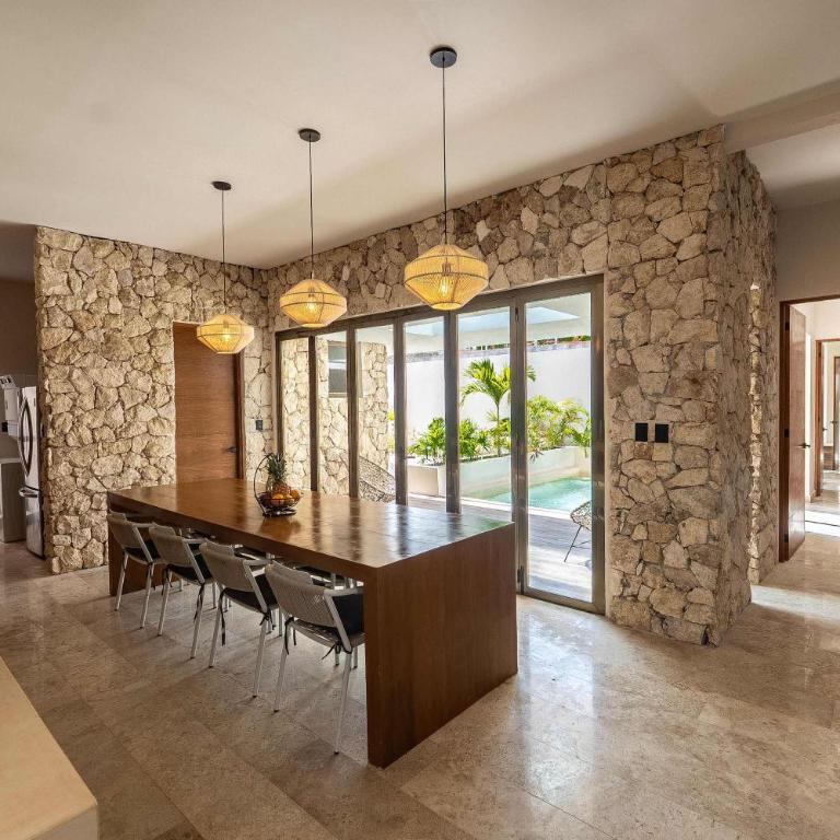 Chic 6BR Dual villa with 4 Private Pools & Concierge - Villa - 12