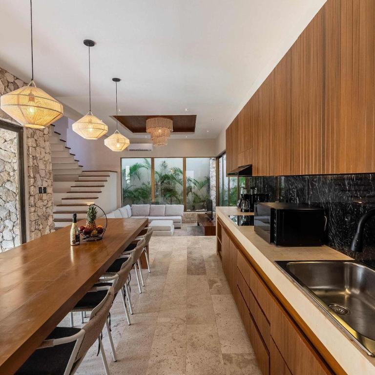 Chic 6BR Dual villa with 4 Private Pools & Concierge - Villa - 15