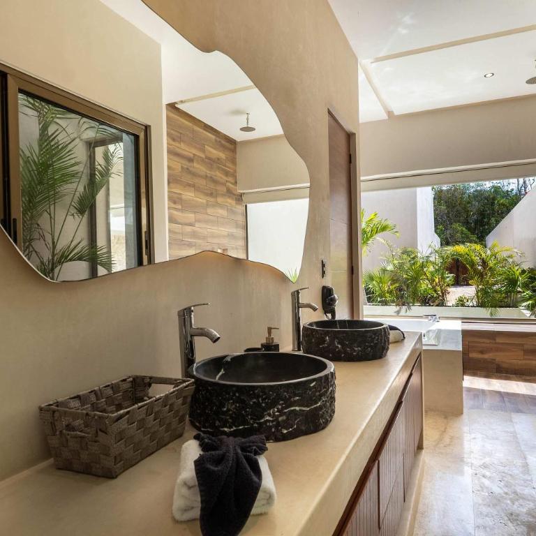 Chic 6BR Dual villa with 4 Private Pools & Concierge - Villa - 52
