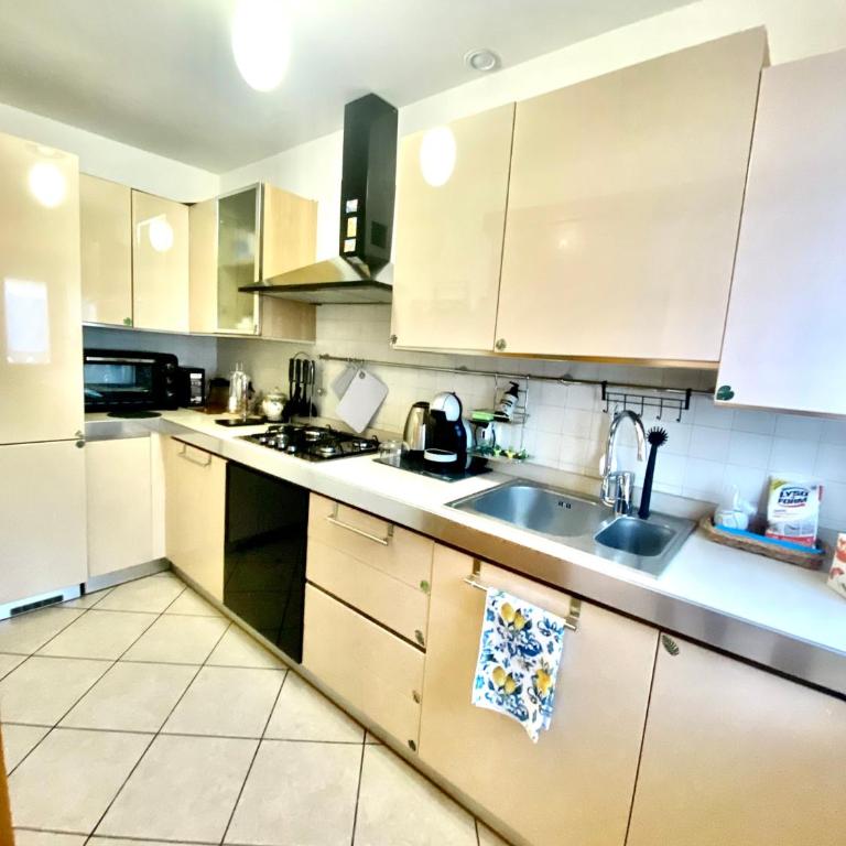Love Skyline Arena - Two-Bedroom Apartment - 23
