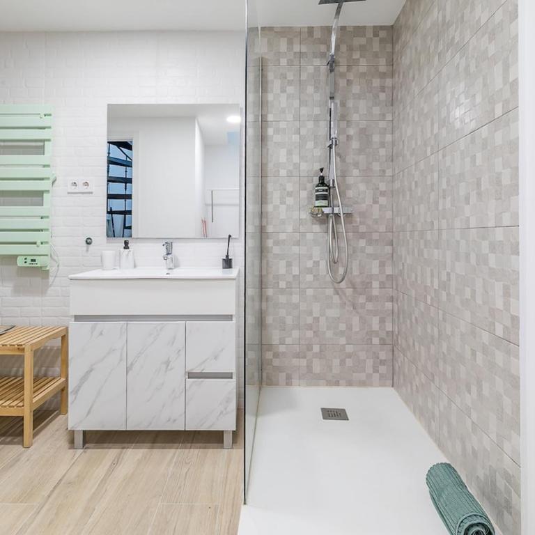 Art & Relax: Atocha Reina Sofía Studio - Two-Bedroom Apartment - 11
