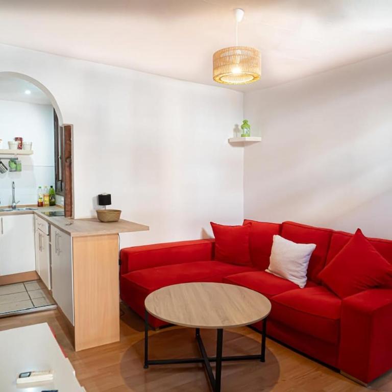 Vive Lavapiés: Culture & Tapas 1 Min from Metro - One-Bedroom Apartment - 13