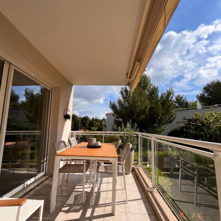 Bel appartement en bord de mer avec piscine lagon et jardin, en résidence sécurisée - Appartement 2 Chambres - 36