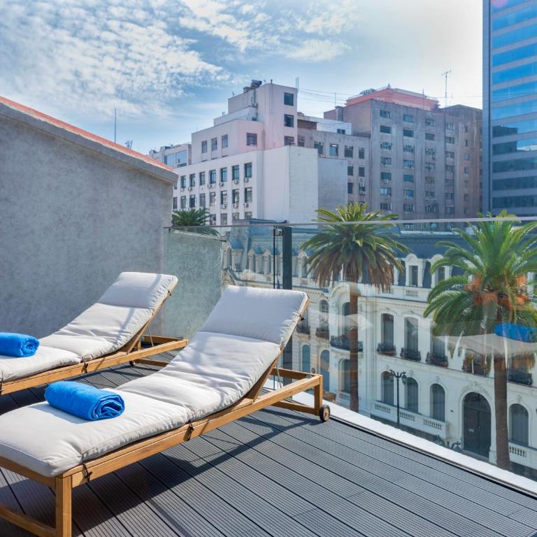 Debaines Hotel Santiago - Triple Room with Terrace - 2