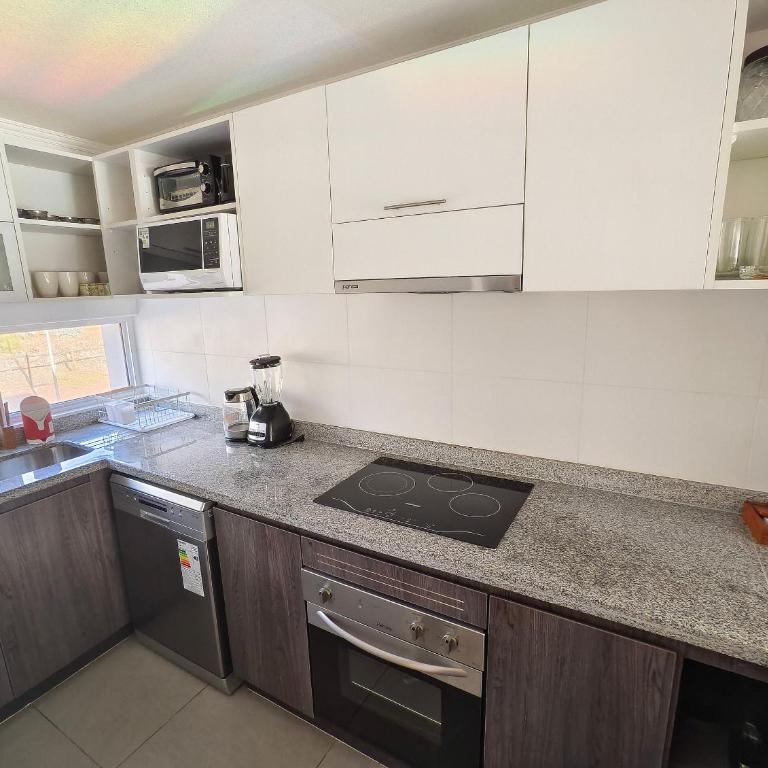 Hermoso y acogedor depto. cerca de la playa para 6 - Apartment with Pool View - 17