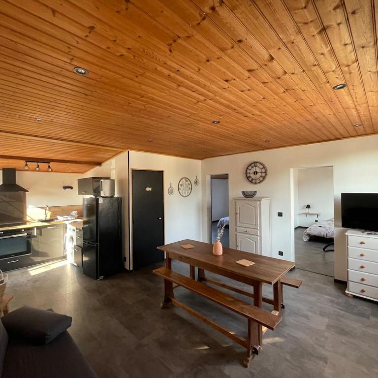 Logement spacieux - Appartamento con 2 Camere da Letto - 1