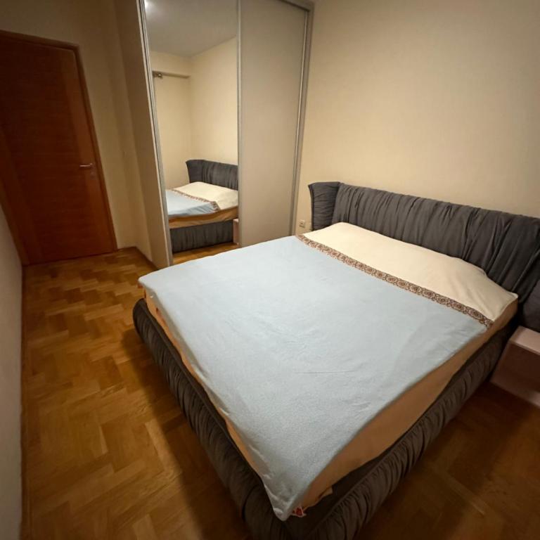 Great location two bedroom apatment ''MAXIM''-GARAGE 5EUR PER DAY - Two-Bedroom Apartment - 14