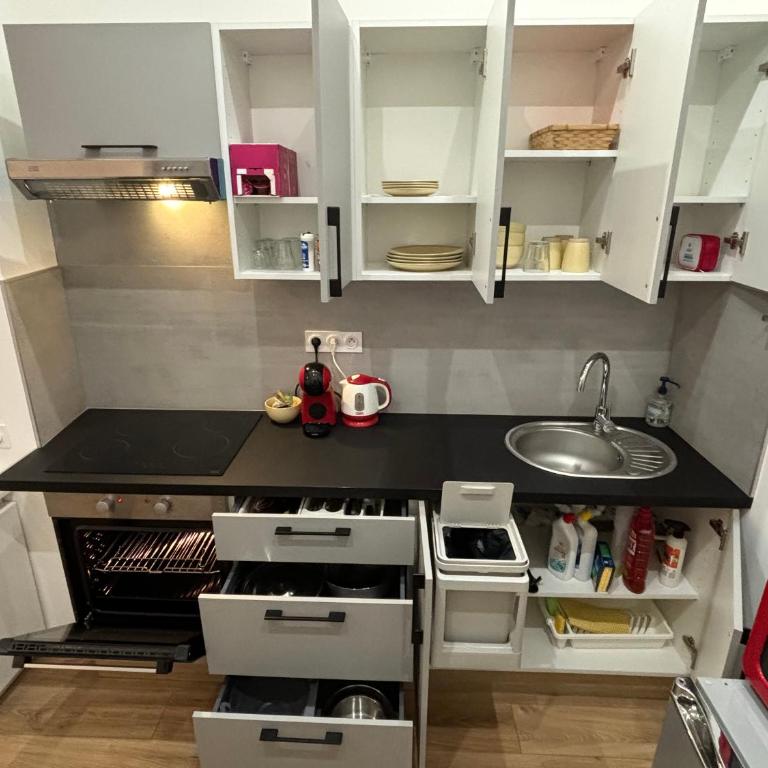 Au cœur du Vieux Nice, superbe studio refait à neuf - Appartement 1 Chambre - 14