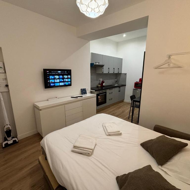 Au cœur du Vieux Nice, superbe studio refait à neuf - Appartement 1 Chambre - 7