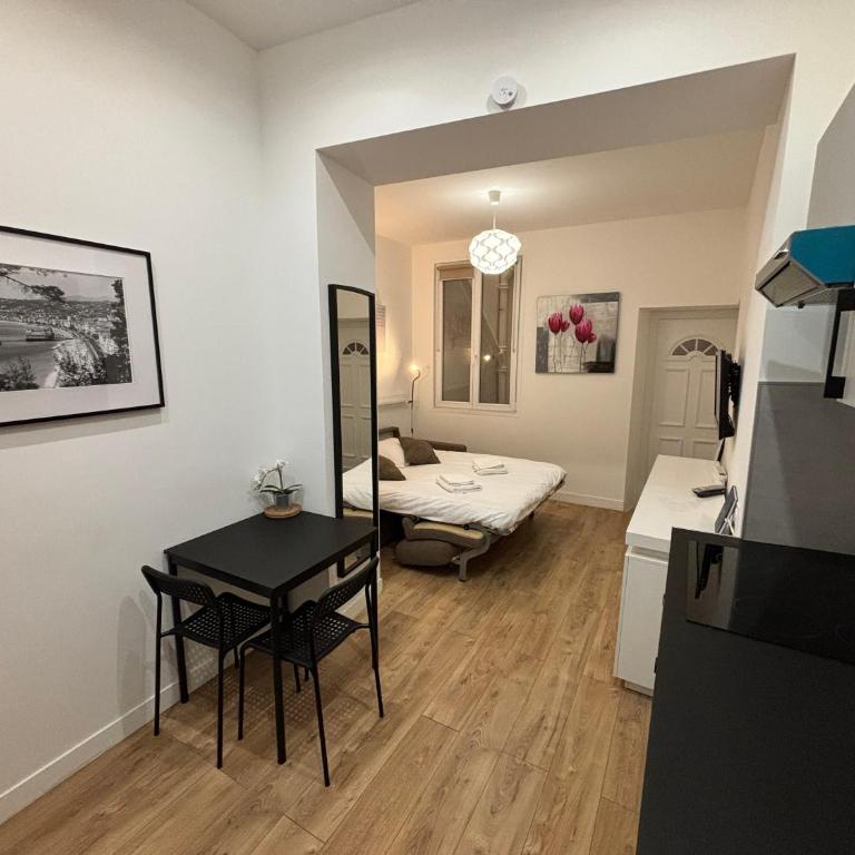 Au cœur du Vieux Nice, superbe studio refait à neuf - Appartement 1 Chambre - 30