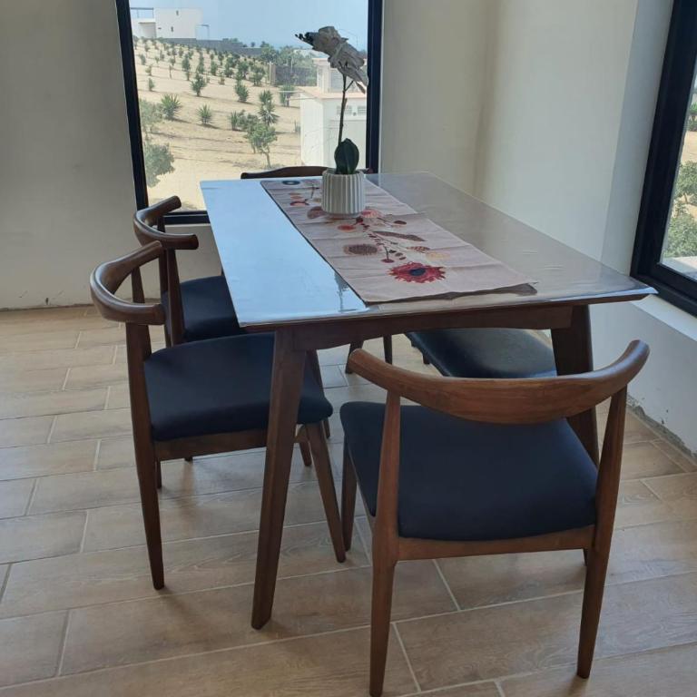 CASA PLAYA con PISCINA - Two-Bedroom House - 4