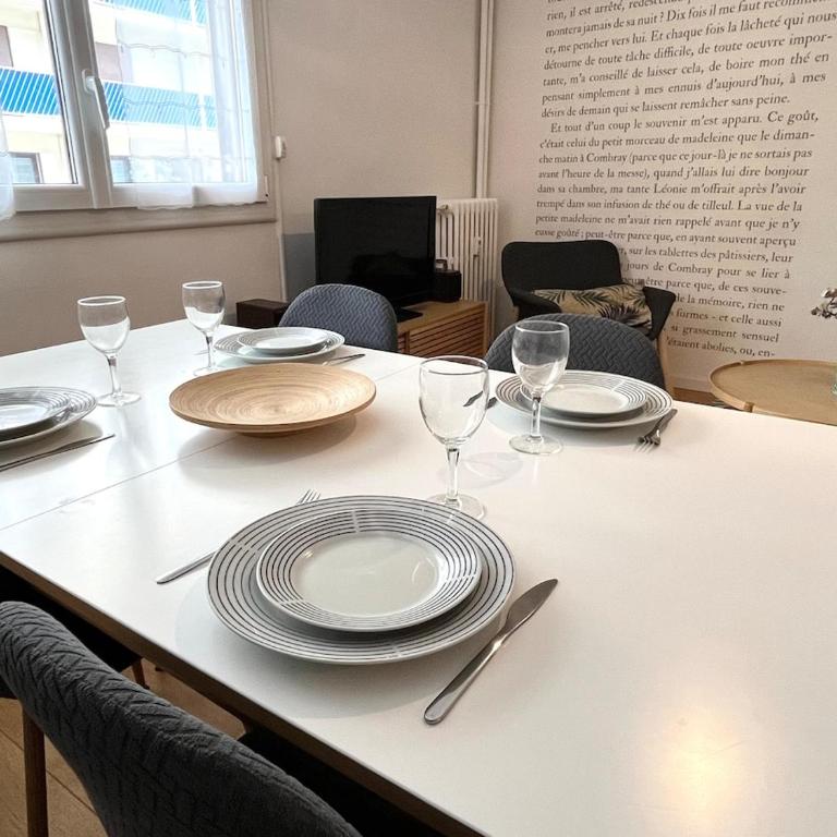 Appartement Odysée-Plage - Three-Bedroom Apartment - 1