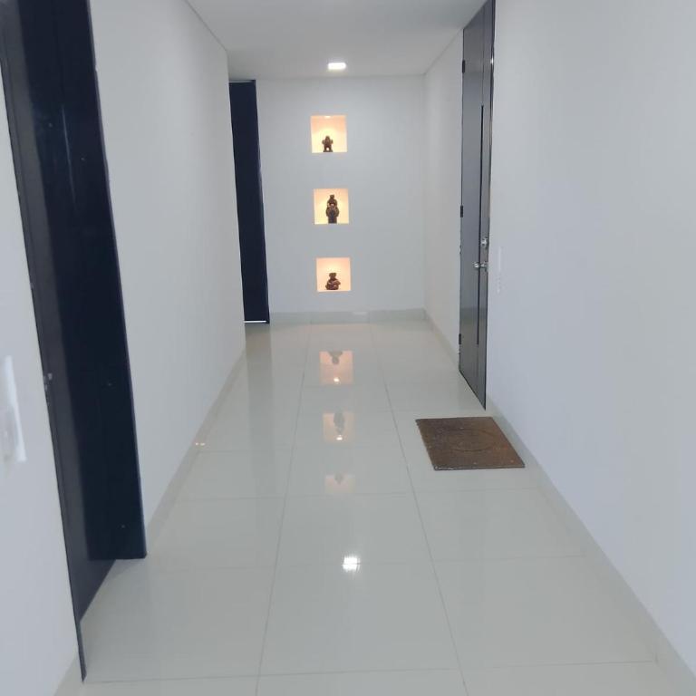 Apartamento a 10 min del Aeropuerto x7Pax - Three-Bedroom Apartment - 7
