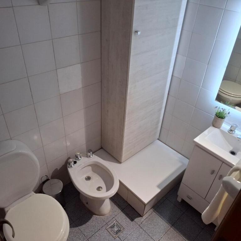 Luminoso y Cálido Depto en el Centro de San Martín - Two-Bedroom Apartment - 16