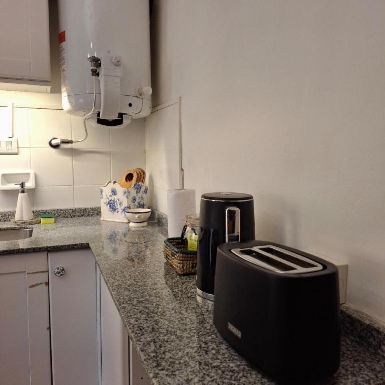 Luminoso y Cálido Depto en el Centro de San Martín - Two-Bedroom Apartment - 11