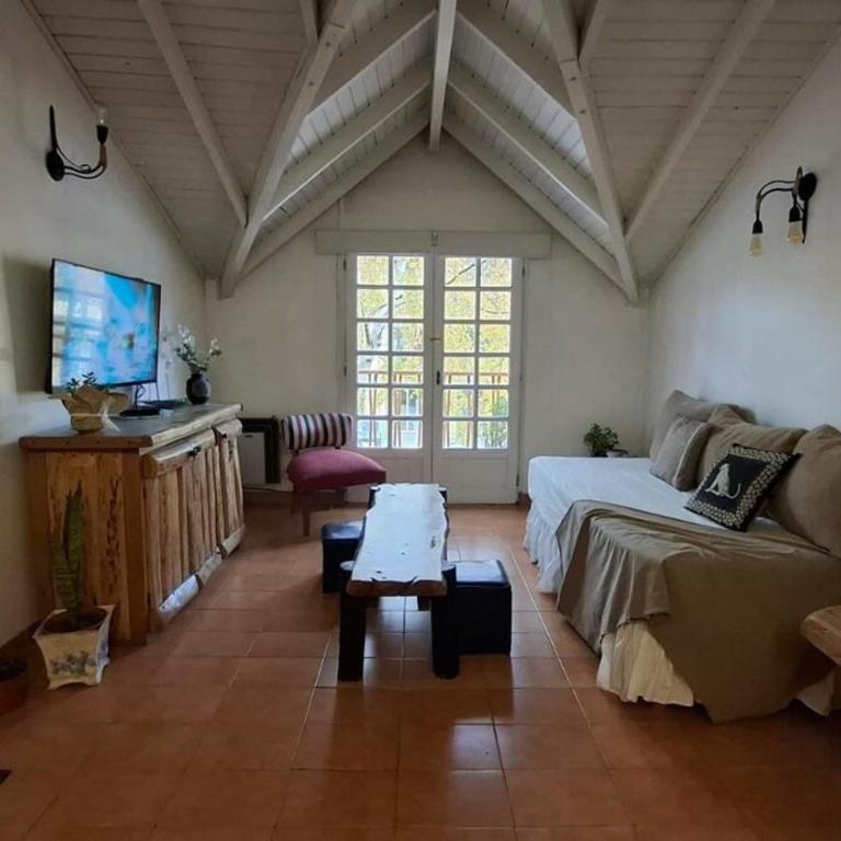 Luminoso y Cálido Depto en el Centro de San Martín - Two-Bedroom Apartment - 48