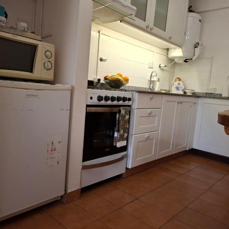 Luminoso y Cálido Depto en el Centro de San Martín - Two-Bedroom Apartment - 51