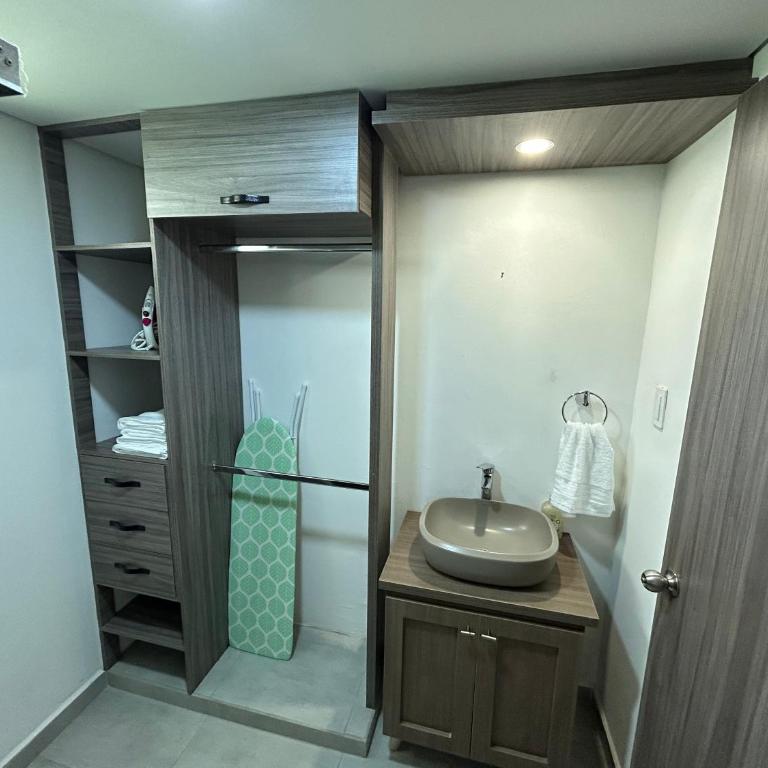 House 10 minutes from the airport, Rionegro - Three-Bedroom Apartment - 22