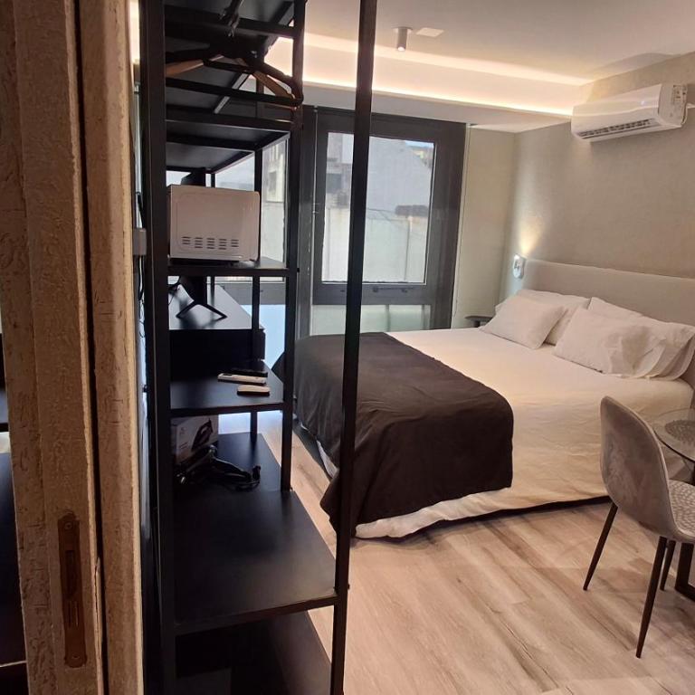 Comodidad y belleza, seguridad 24hs, céntrico, cochera, zona Galerías Pacífico y Obelisco - Apartamento Familiar de 2 dormitorios - 15