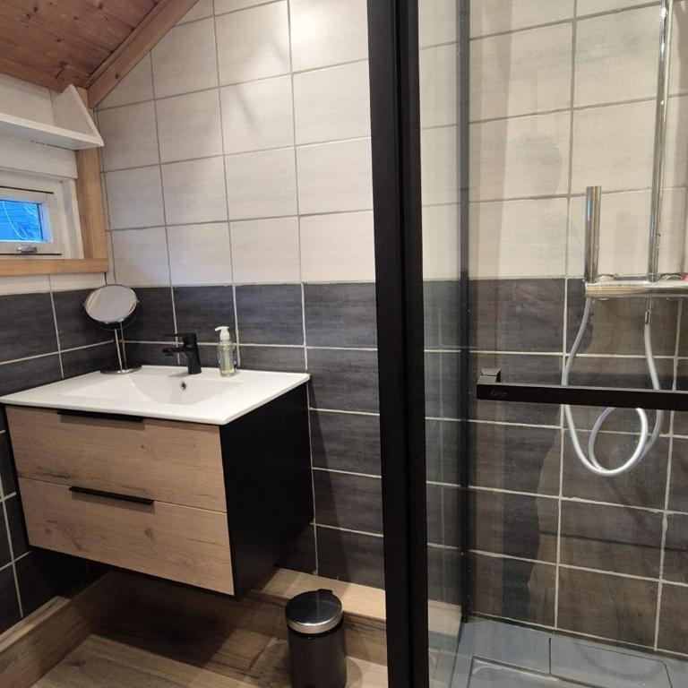 Chalet refait à neuf avec parking privé - 4 pers. - FR-1-836-38 - Chalet - 14