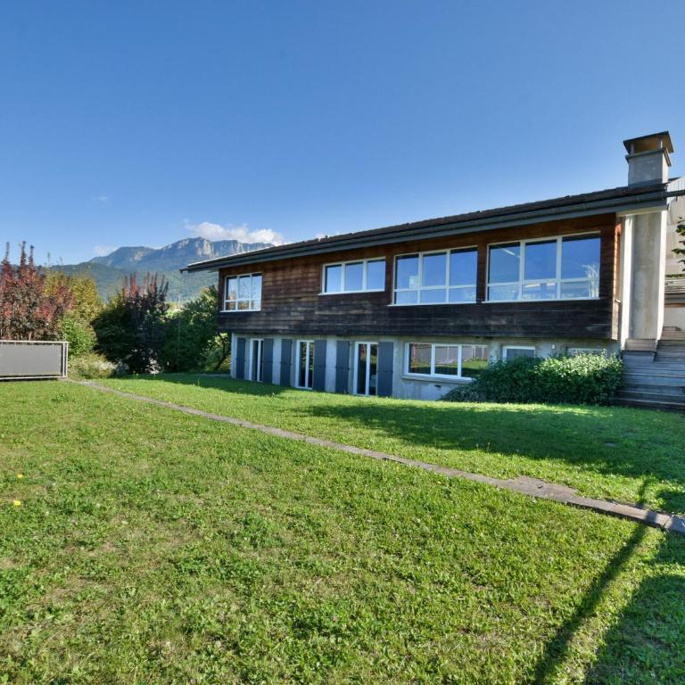Villa spacieuse avec terrasse et jardin, animaux et parking admis - Maison 5 Chambres - 18
