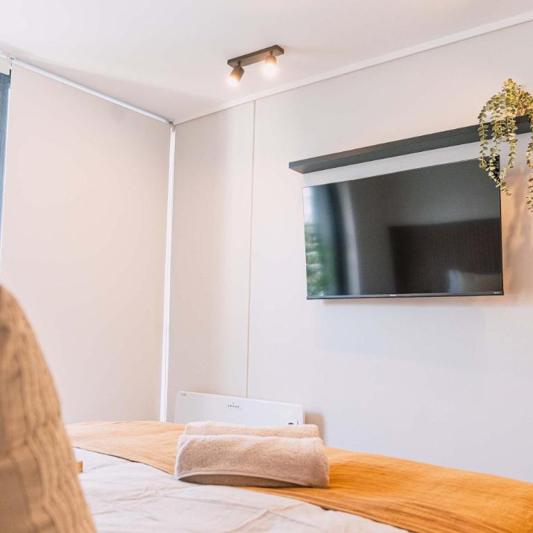 HOM I Muy cerca del Mall Alto Las Condes 2D2B 4PAX - Apartment - 3