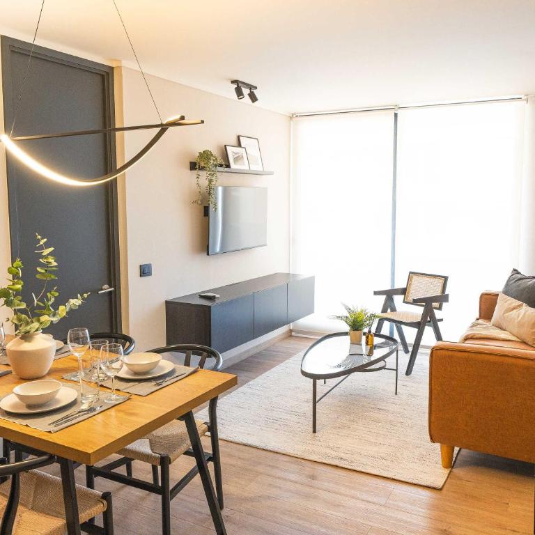 HOM I Muy cerca del Mall Alto Las Condes 2D2B 4PAX - Apartment - 56