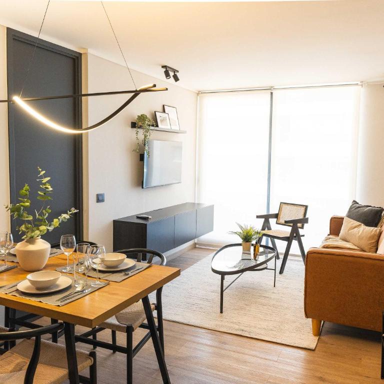 HOM I Muy cerca del Mall Alto Las Condes 2D2B 4PAX - Apartment - 60