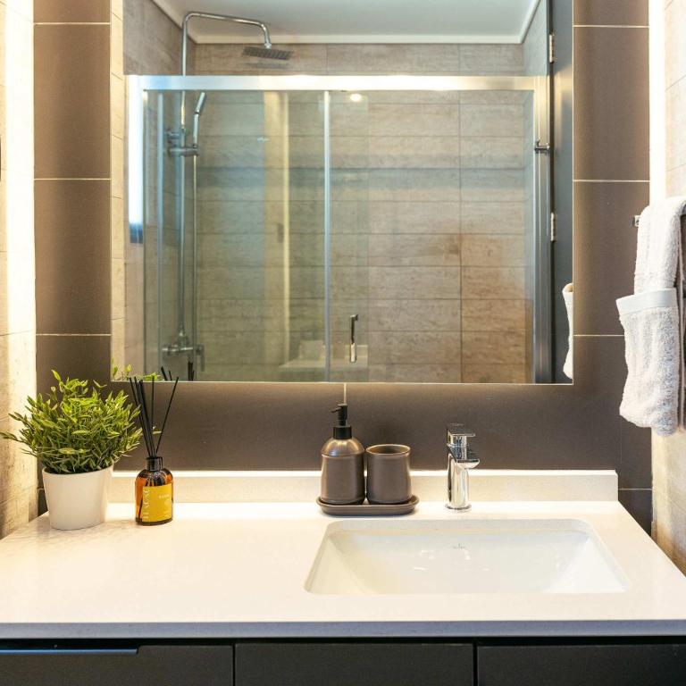 HOM I Muy cerca del Mall Alto Las Condes 2D2B 4PAX - Apartment - 72