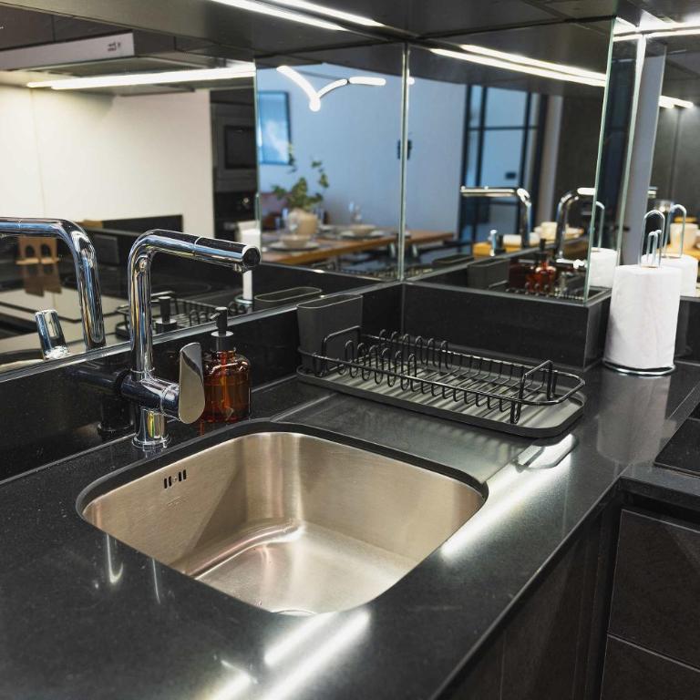 HOM I Muy cerca del Mall Alto Las Condes 2D2B 4PAX - Apartment - 75