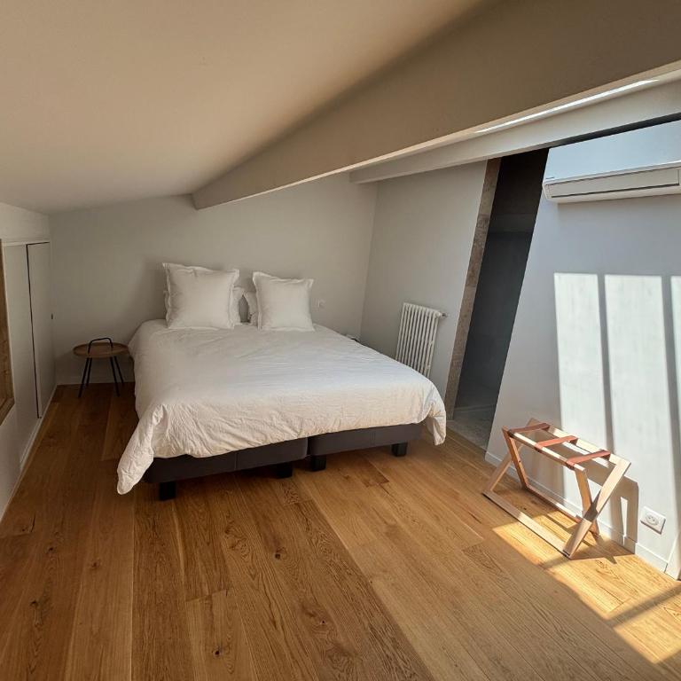ARLES: Duplex Chic Centre - Clim & Vue Imprenable - FR-1-765-29 - Apartment - 15