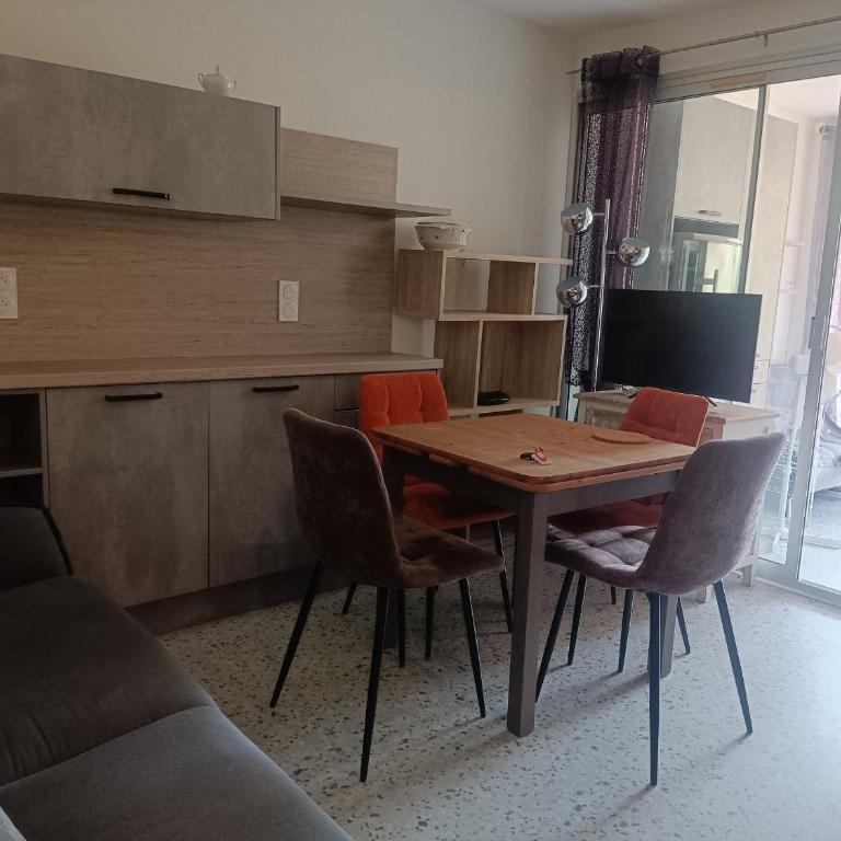 T2 Rénové avec Terrasse et Parking Sécurisé - Apartamento de 1 dormitorio - 6