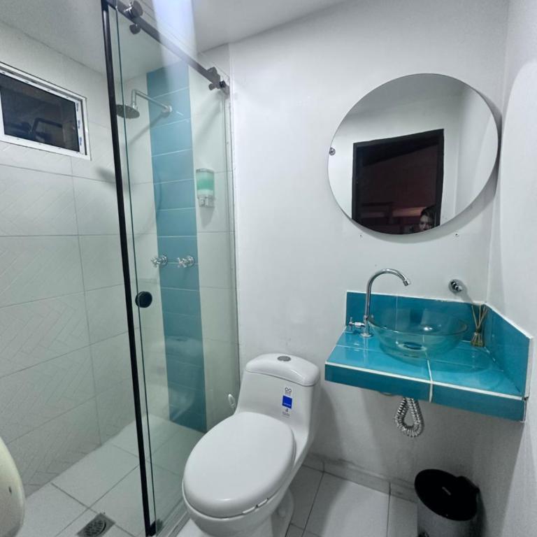 Living Hotel - Habitación Cuádruple con baño privado - 5